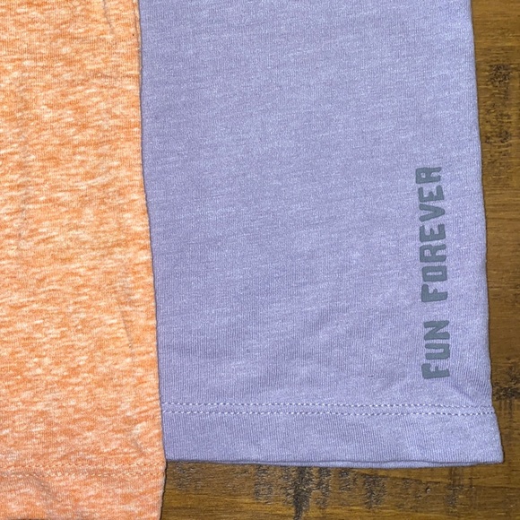 GYMBOREE (2 T Shirts) - Picture 3 of 6